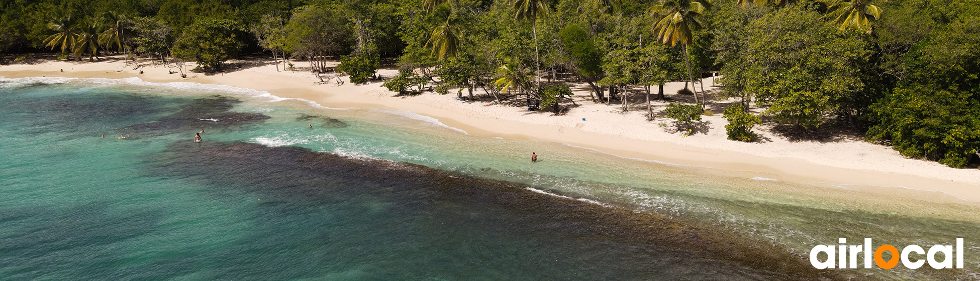 Plage noire martinique