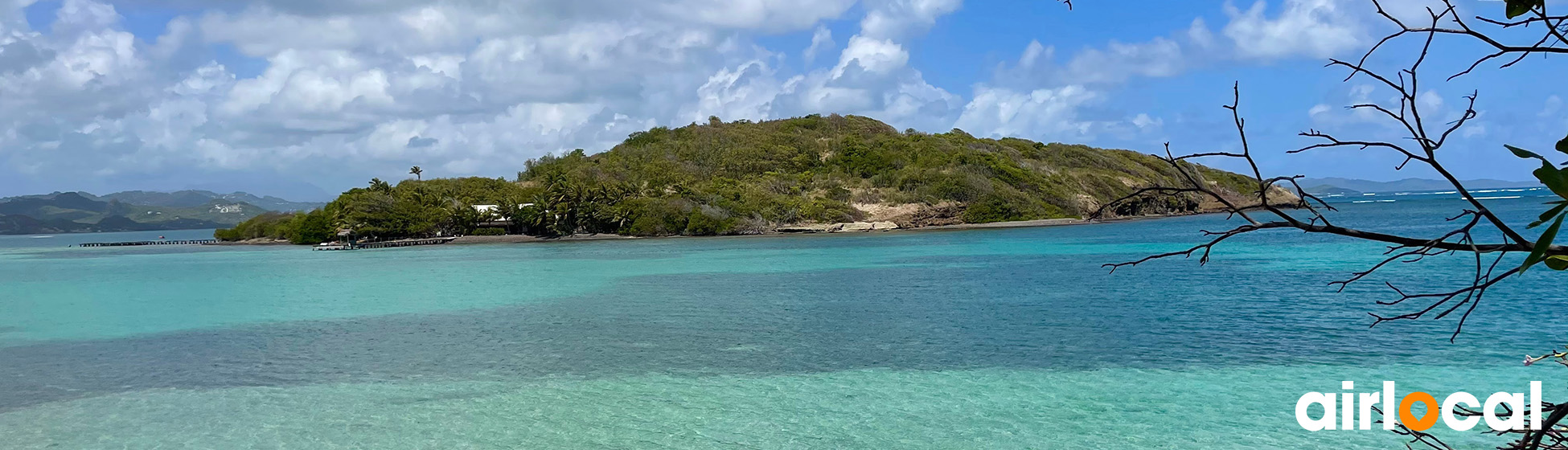 Plage sable noir martinique