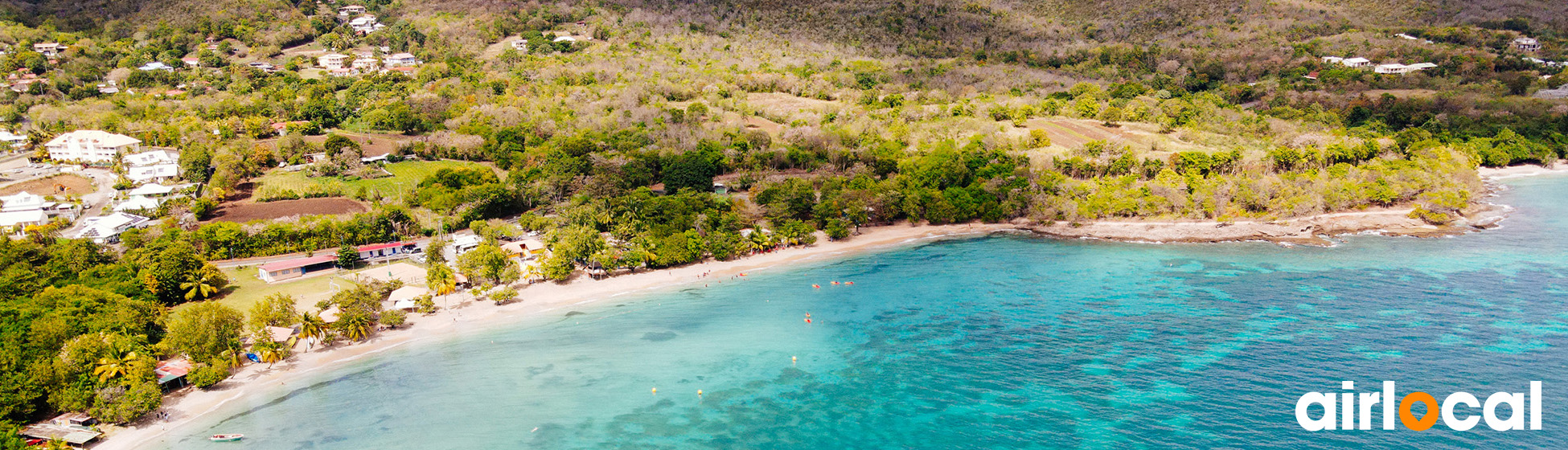 Plage noire martinique