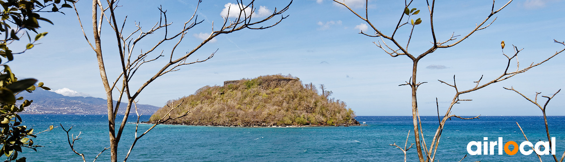 Plage noire martinique