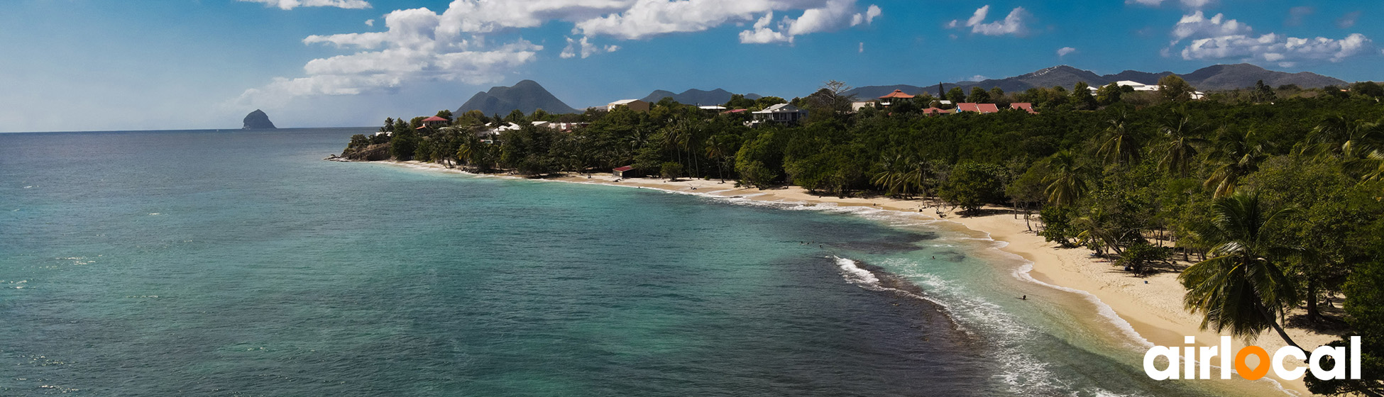 Plage sable noir martinique