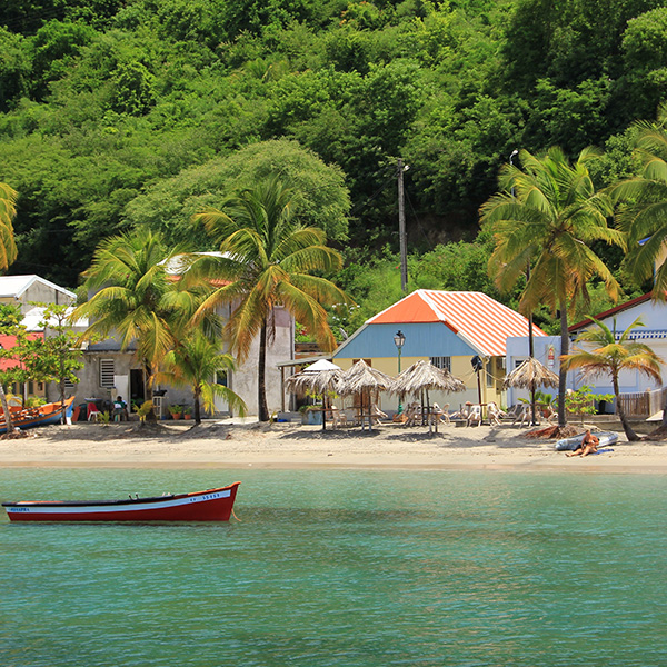 Plage sable noir martinique