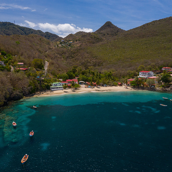 Plage noire martinique