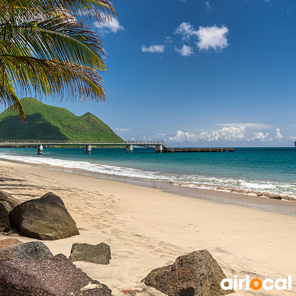 Plage sable noir martinique