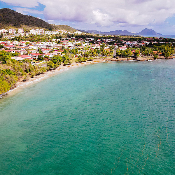 Plage sans sargasse martinique